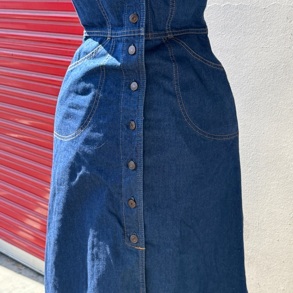 Vintage 70s Levis Denim Sundress Fitted Button Front Dress Brass Buckle In Back - Picture 11 of 11